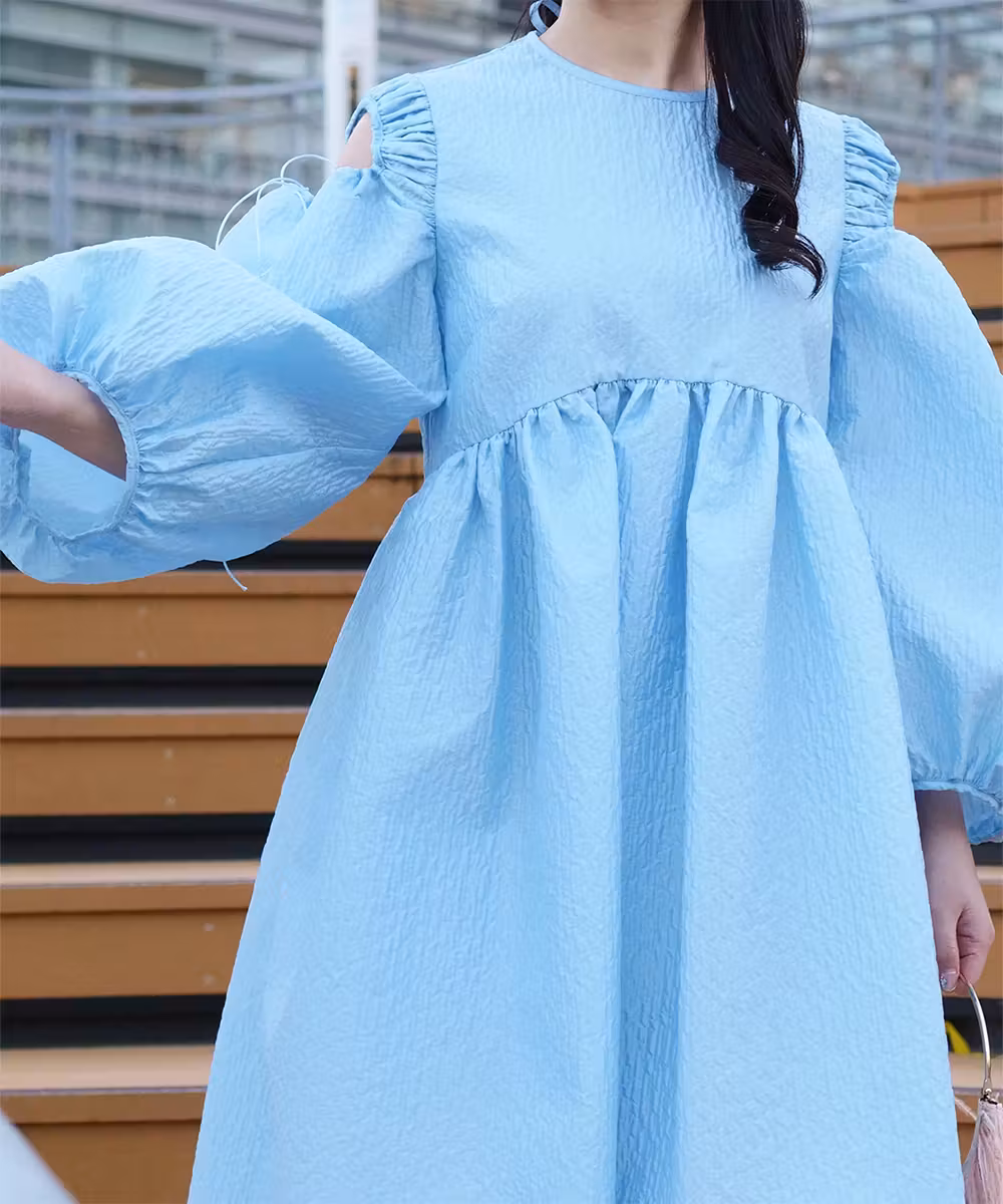 Janessa cloqué ミディドレス画像_1273 - モデル身長:159cm