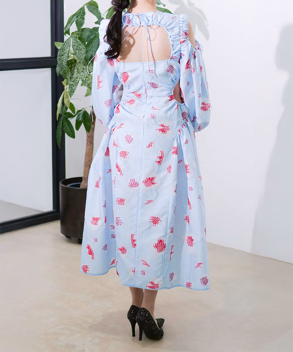 カットアウトミディドレス画像_1457 - モデル身長:159cm