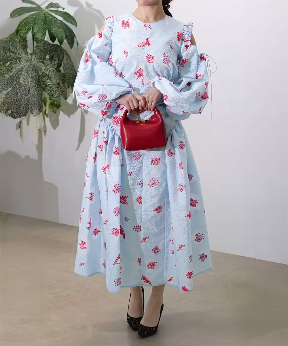 カットアウトミディドレス画像_1460 - モデル身長:159cm
